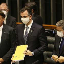 Vacinação deve ser ponto de atrito entre Bolsonaro e Congresso: “Vai ter confronto”