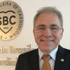 Após nove meses com general, Brasil volta a ter um médico como ministro da Saúde