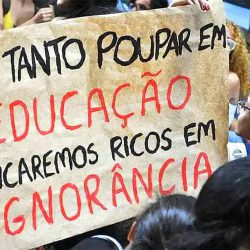 Educação é a área mais atingida pelos cortes orçamentários de Bolsonaro