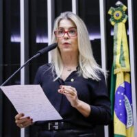 Comissão aprova afastamento de servidor por até três dias no ano para exame preventivo de câncer