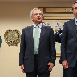 Portaria de Guedes cria “teto duplo” e eleva salários de Bolsonaro e ministros militares em até 69%