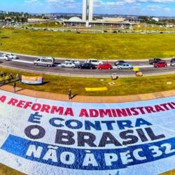 Trabalhadores param contra reforma de Bolsonaro que quer destruir serviço público