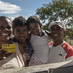 Extinto por Bolsonaro, Bolsa Família reduziu a mortalidade infantil e materna