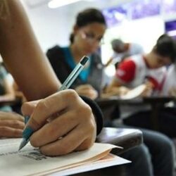 Registro civil, racismo e ‘vida de gado’ marcaram primeira prova do Enem