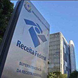 Reunião com Guedes frustra auditores da Receita e servidores federais podem parar no dia 18