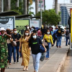Brasil registra 929 mortes pela covid em 24 horas, maior número em seis meses