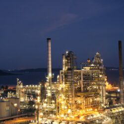 Refinaria privatizada vende gasolina 27,4% mais cara do que a Petrobras