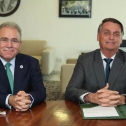 Governo Bolsonaro acaba com emergência sanitária para Covid-19, na contramão da OMS