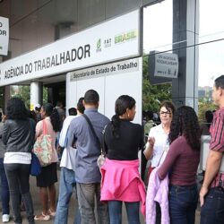 Reforma trabalhista vira tema de debate eleitoral após reduzir salários e empregos