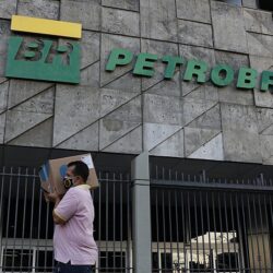 Combustível caro faz Petrobras registrar lucro recorde: R$ 44,5 bilhões em 3 meses