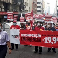 Com salários congelados há quatro anos, servidores federais buscam diálogo com governo