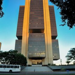Pressão da categoria cresce e Diretoria do BC decide encaminhar proposta de Retribuição por Produtividade ao governo