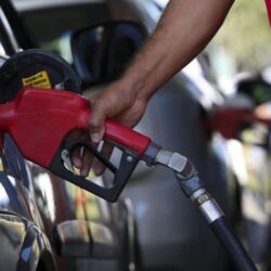 Bolsocaro: Petrobras confirma aumento da gasolina e do diesel