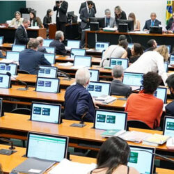 Câmara não votará cobrança de mensalidade em universidade pública este ano