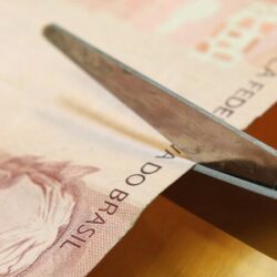 Governo prepara corte de mais de R$ 5 bi para cumprir teto de gastos