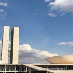 Centrais e sindicatos lançam ‘Quem foi Quem’ no Congresso