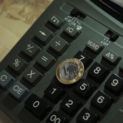 Brasil volta a bater recorde de inadimplência