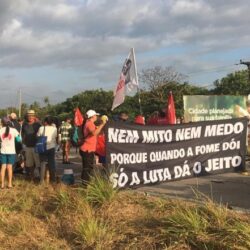 Movimentos populares realizam novo ‘trancaço’ de rodovia para conseguir reunião com Izolda
