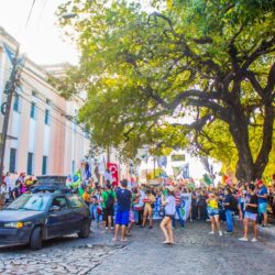 RESISTÊNCIA ESTUDANTIL – Estudantes aderem a movimento nacional e ocupam ruas na capital e interior contra confisco das verbas da educação