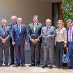 PEC da Transição sustenta políticas sociais e selaria aliança de Lula com o Congresso