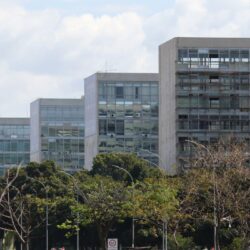 Governo encaminha ao Congresso reajuste de 9% para servidores
