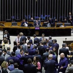 Câmara aprova equidade salarial entre homens e mulheres; texto vai ao Senado