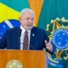 Governo irá “brigar muito” pra retomar controle da Eletrobrás, garante Lula