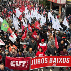Governo anuncia mudança no controle das metas de inflação e reforça cenário para corte de Selic