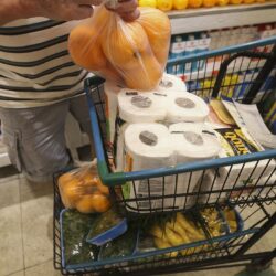 Reajustes do mínimo e de servidores influenciaram consumo das famílias