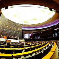 Novo arcabouço fiscal pode ser votado nesta terça (22) no plenário da Câmara