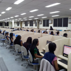 Servidores querem repor 60 mil vagas e melhores condições para atender a população