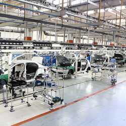 Economia cresce 0,9% no segundo trimestre e acumula alta de 3,2% em 12 meses