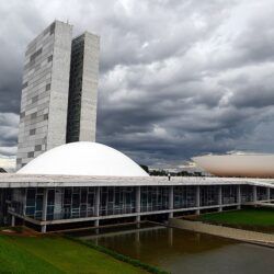 Vistas adia votação de projeto contrário à contribuição assistencial no Senado