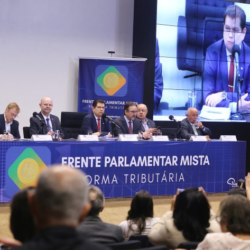 Lançada frente parlamentar mista em defesa da Reforma Tributária