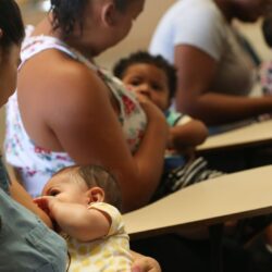Desigualdades de gênero e raça sobrecarregam mulheres no cuidar