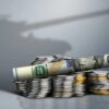 Mais de 70 entidades apoiam projetos para tributar super-ricos