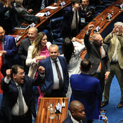 Senado e Câmara discordam sobre reforma tributária e podem levá-la a fatiamento