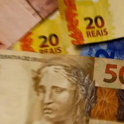 Lula assina decreto que reajusta salário mínimo para R$ 1.412