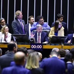 Câmara deve votar Reforma Tributária e MP para aumentar arrecadação da União