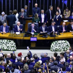 Congresso, com presença de Lula, promulga Reforma Tributária