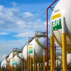 Com Lula, Petrobras mudou rota em 2023, mas precisa aprofundar mudanças em 2024