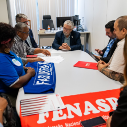 CAMPANHA SALARIAL – Plenária aprova contraproposta de 22,71% para docentes federais a ser apresentada ao governo