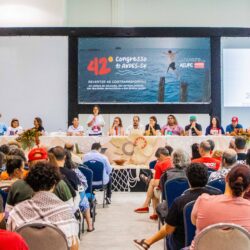 ATUALIZAÇÃO DAS LUTAS – Com ADUFC de anfitriã, abertura do Congresso do ANDES reúne mais de 600 docentes no Campus do Pici