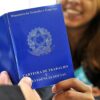 Desemprego cai em 26 dos 27 estados e fecha 2023 em 7,8%, diz Pnad