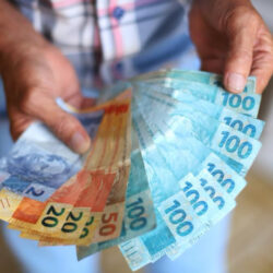 Políticas contrárias ao trabalhador diminuíram participação dos salários no PIB