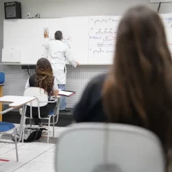 Senado aprova reformulação do ensino médio 