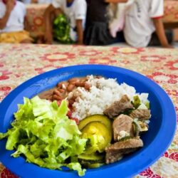 Lula reduz limite de ultraprocessados na merenda escolar