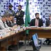 Hugo Motta reúne líderes e anuncia comissão do voto distrital misto