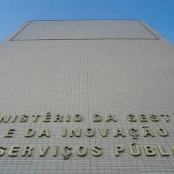 Servidores federais apresentam reivindicações para negociar com o governo em 2025