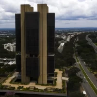 Copom deve elevar Selic em 0,5 ponto na reunião desta quarta
